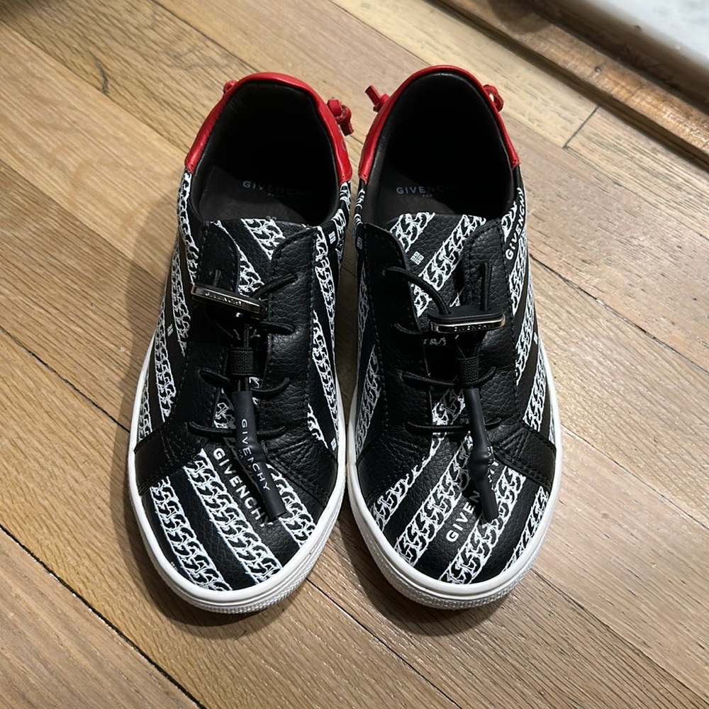 Brand new givenchy kids sneakers. Super cute